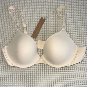 SKIMS Cream T-Shirt Bra with Molded Cups